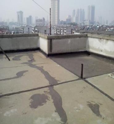 港北漏水维修 楼顶漏水是什么原因，楼顶漏水维修方法是什么?